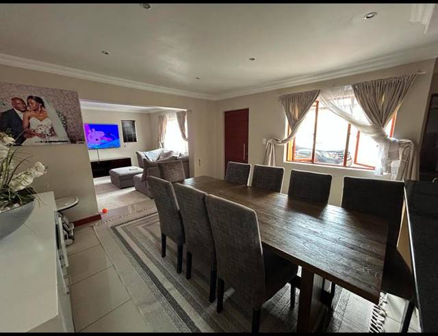 5 BEDROOM PROPERTY TO RENT IN ARUNDO ESTATE